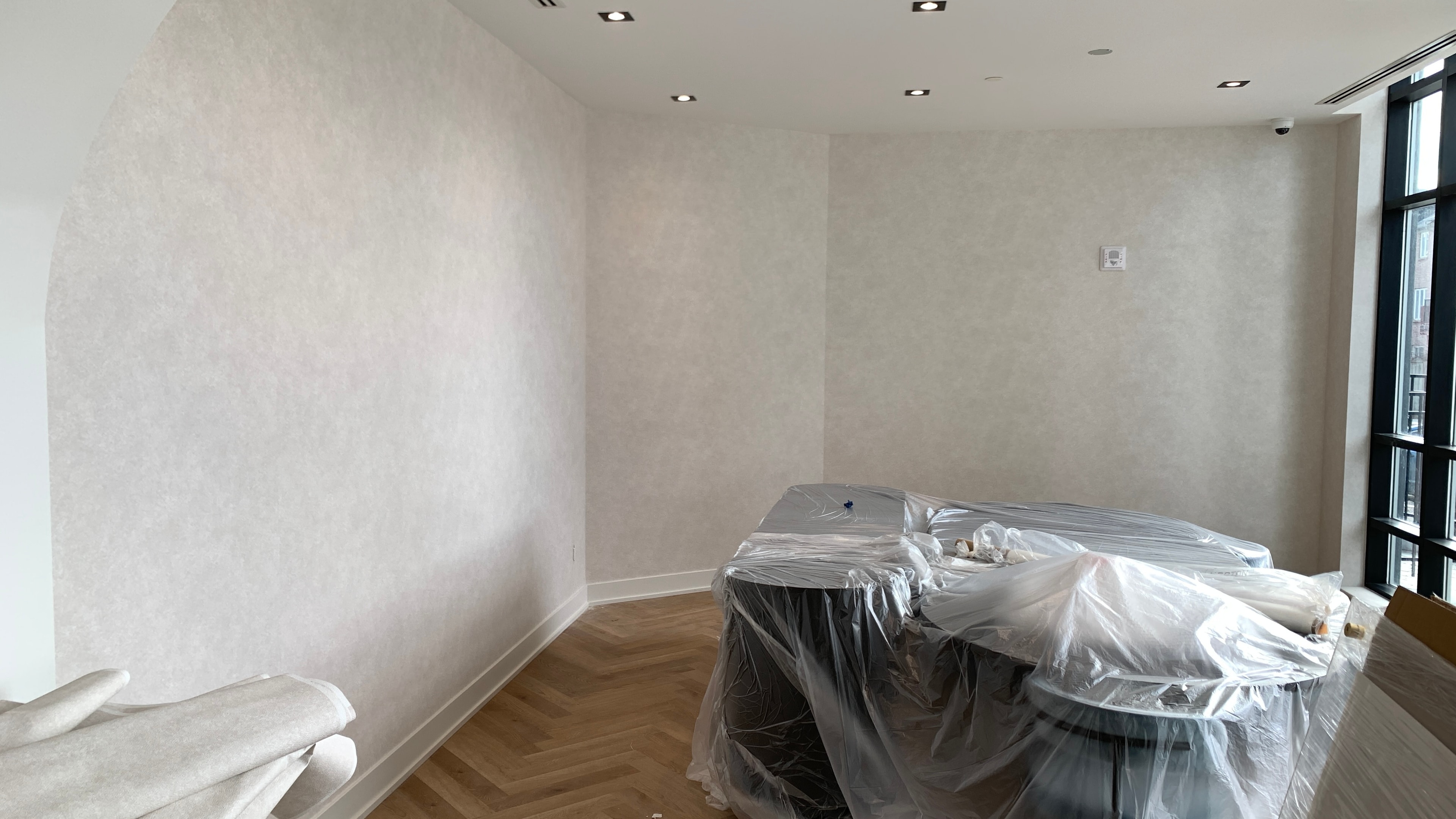 New Construction, Resident's Lounge
